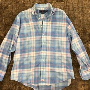 Lightly worn vineyard vines size med dress shirt